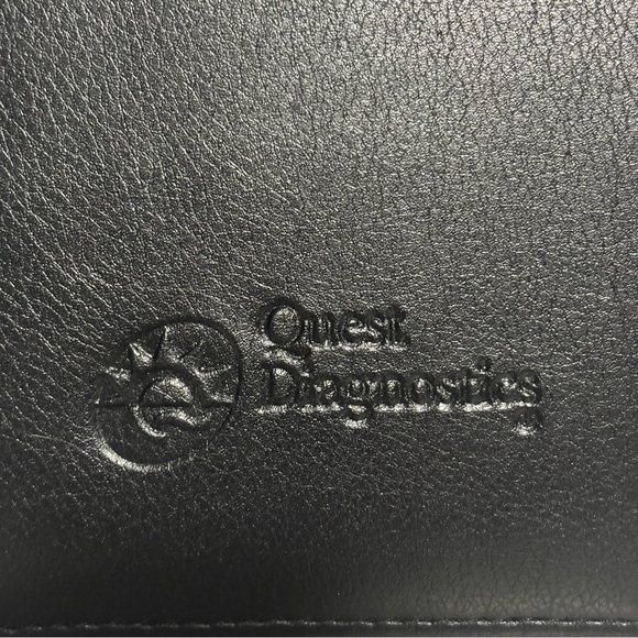 VTG LEED'S Planner Organizer Zip Around Blk. Calculator pen holder outter pocket - Picture 4 of 9